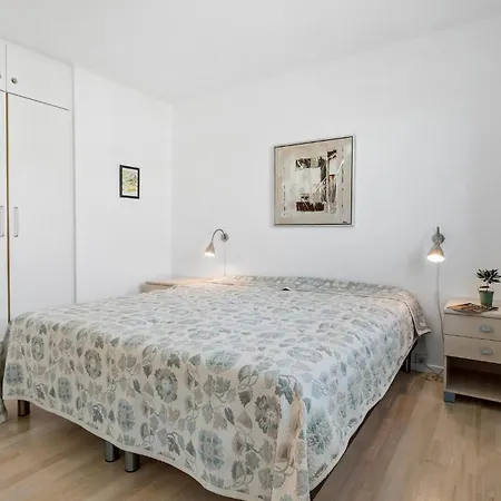 Sopark Lejl, 10 * Gudhjem